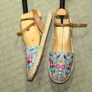 Talbots Size 7.5 M Blue Floral Embroidered Fabric Espadrille Shoes